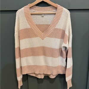 American Eagle V neck sweater